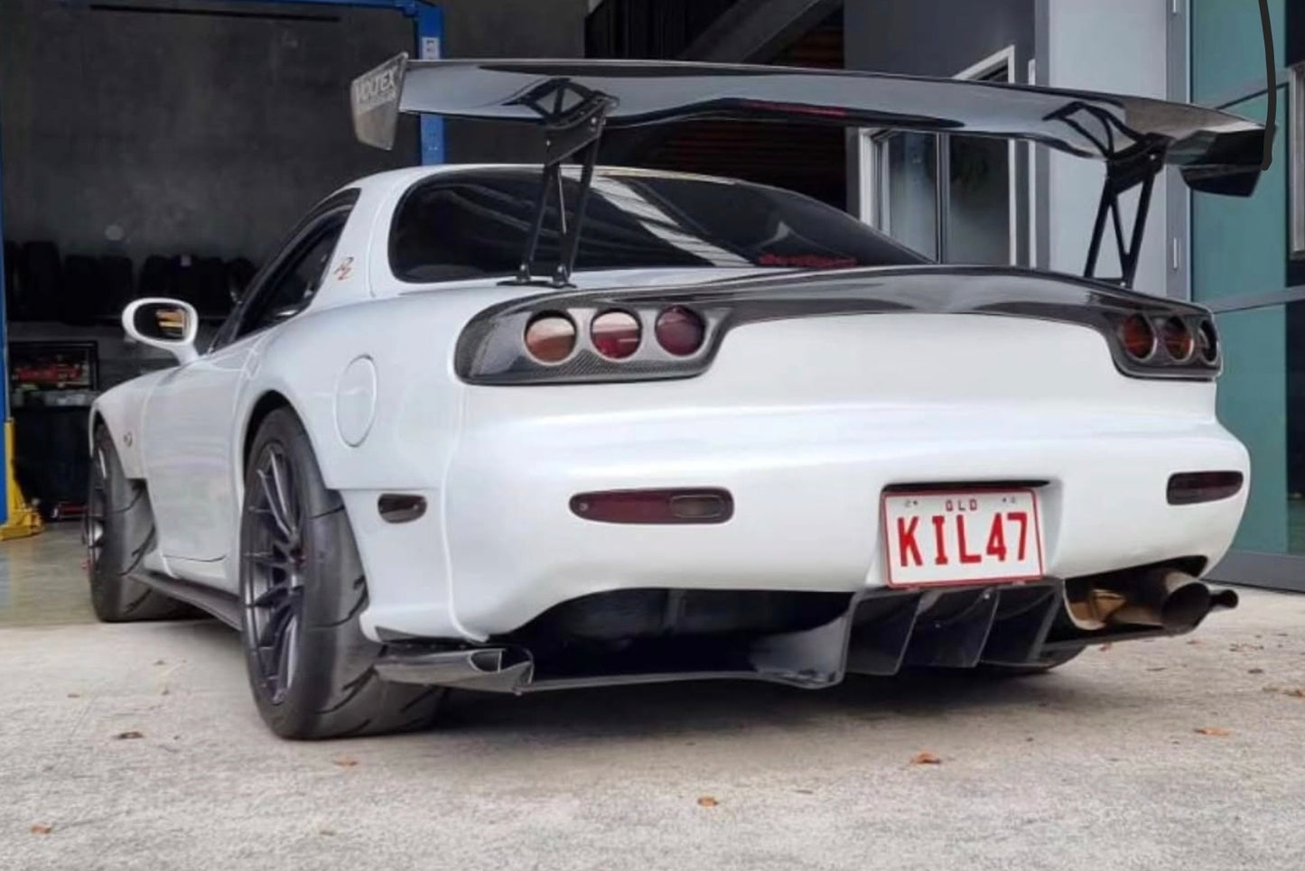 Mazda FD3S APF Carbon Fiber Rear Diffuser (Type R2)